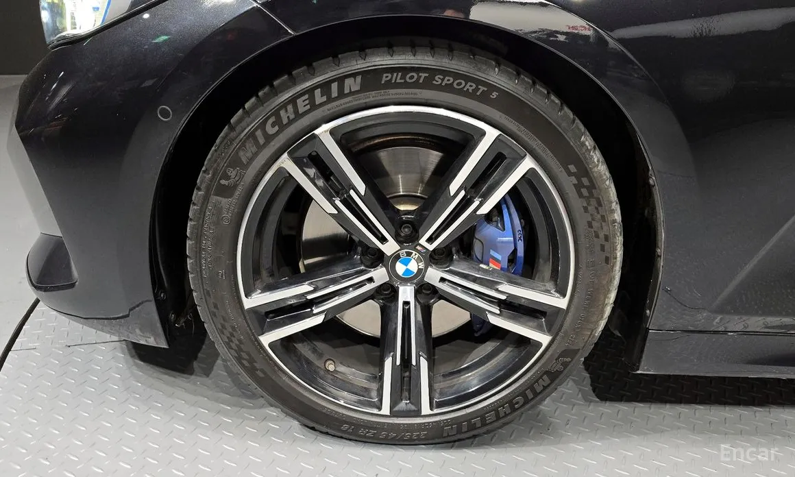 Photo 5 - BMW 3 Series