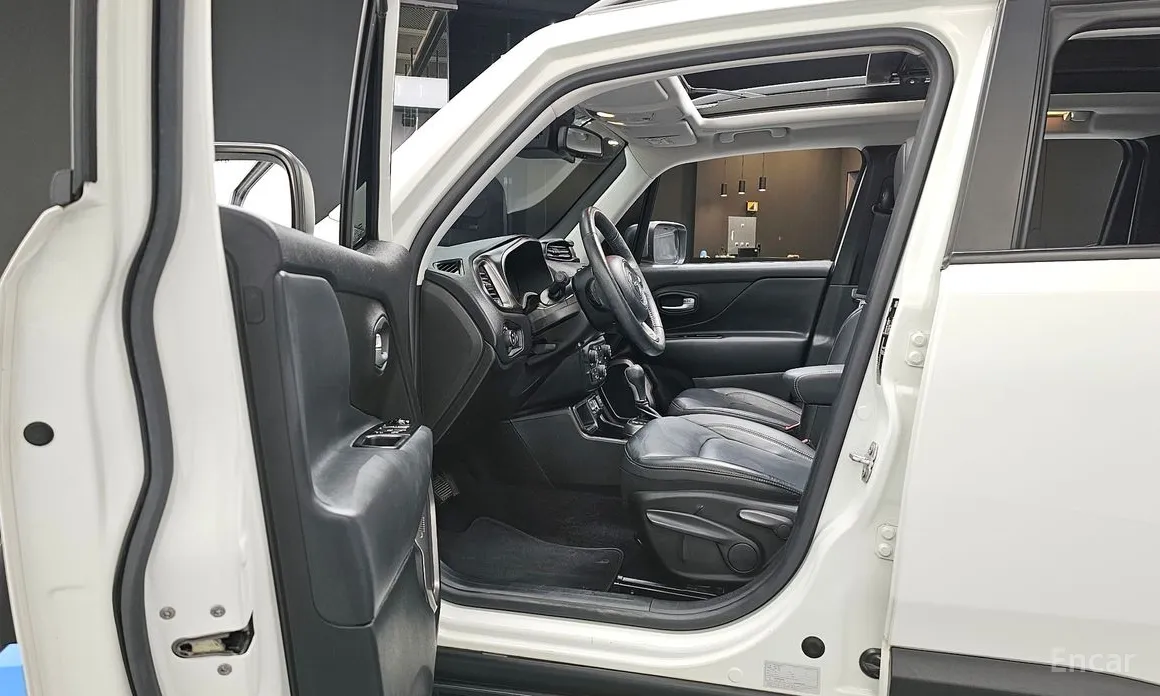 Фото 10 - Jeep Renegade