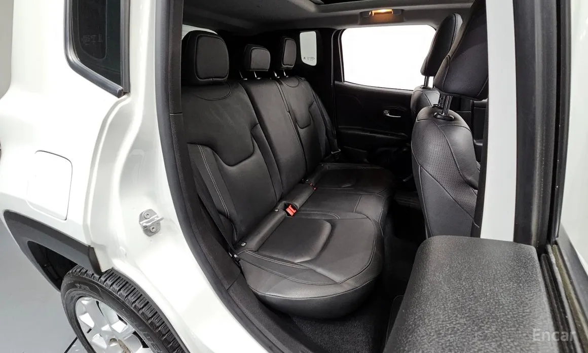 Фото 12 - Jeep Renegade