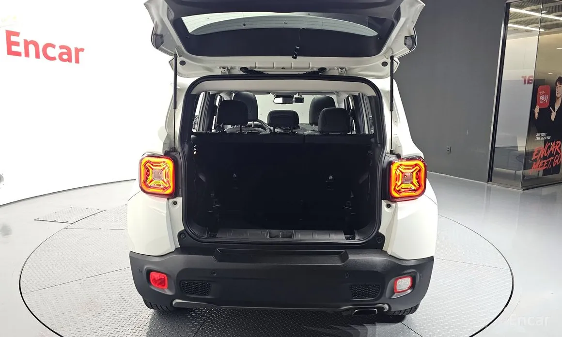 Фото 20 - Jeep Renegade