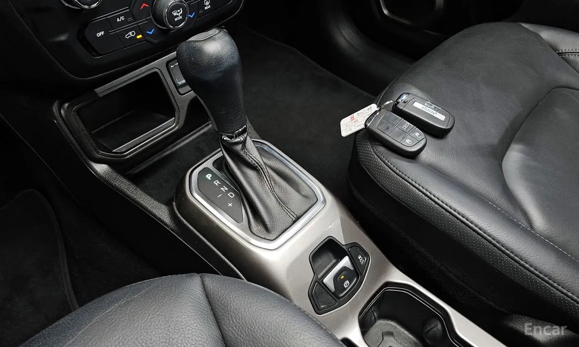 Фото 9 - Jeep Renegade