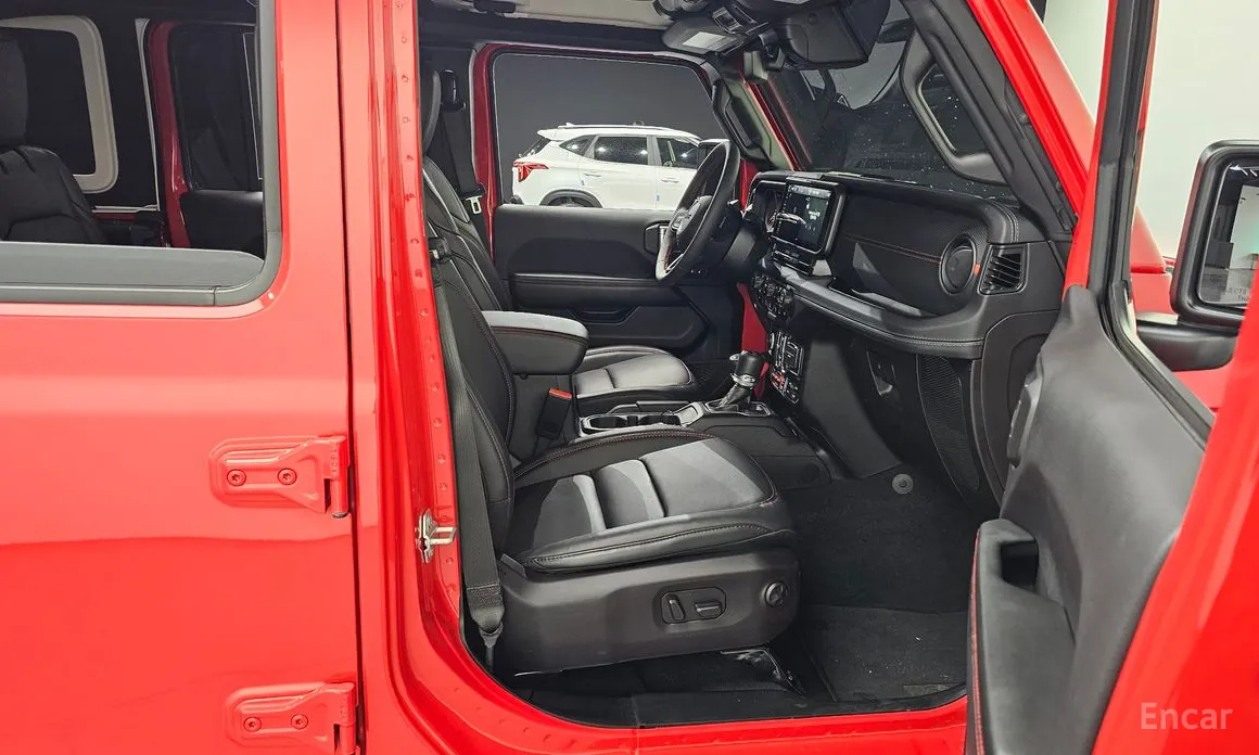 Фото 11 - Jeep Wrangler