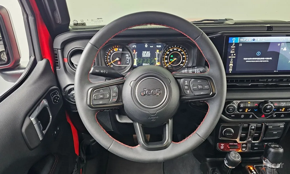 Фото 13 - Jeep Wrangler