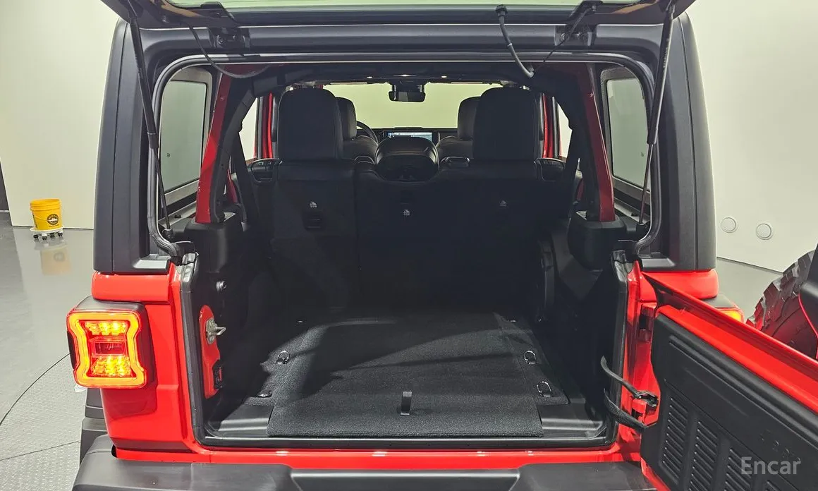 Фото 20 - Jeep Wrangler