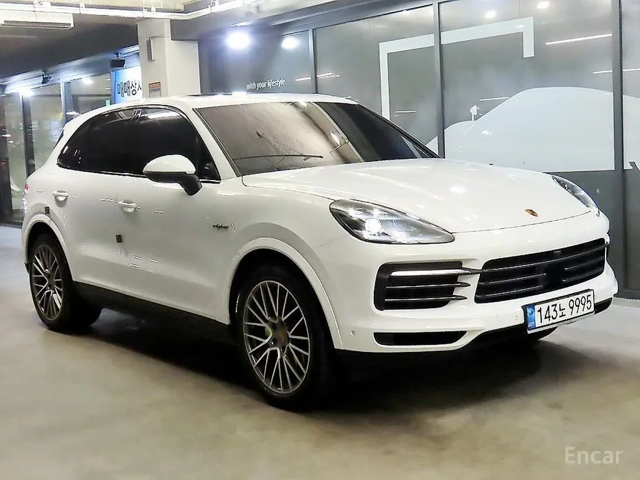Фото 1 - Porsche Cayenne