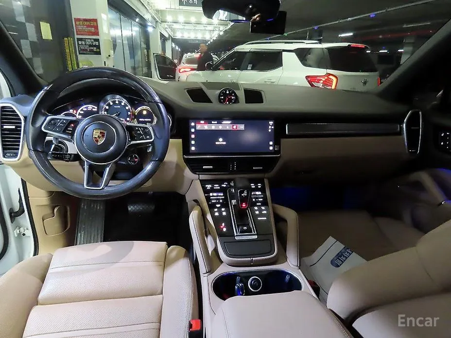 Фото 10 - Porsche Cayenne