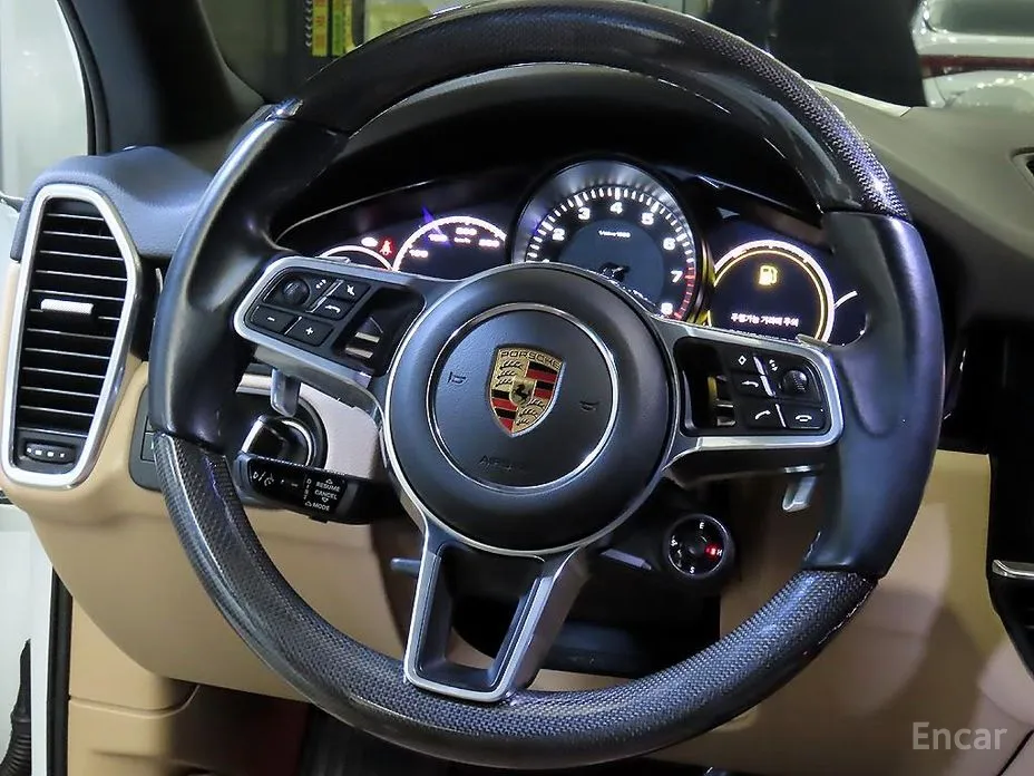 Фото 12 - Porsche Cayenne