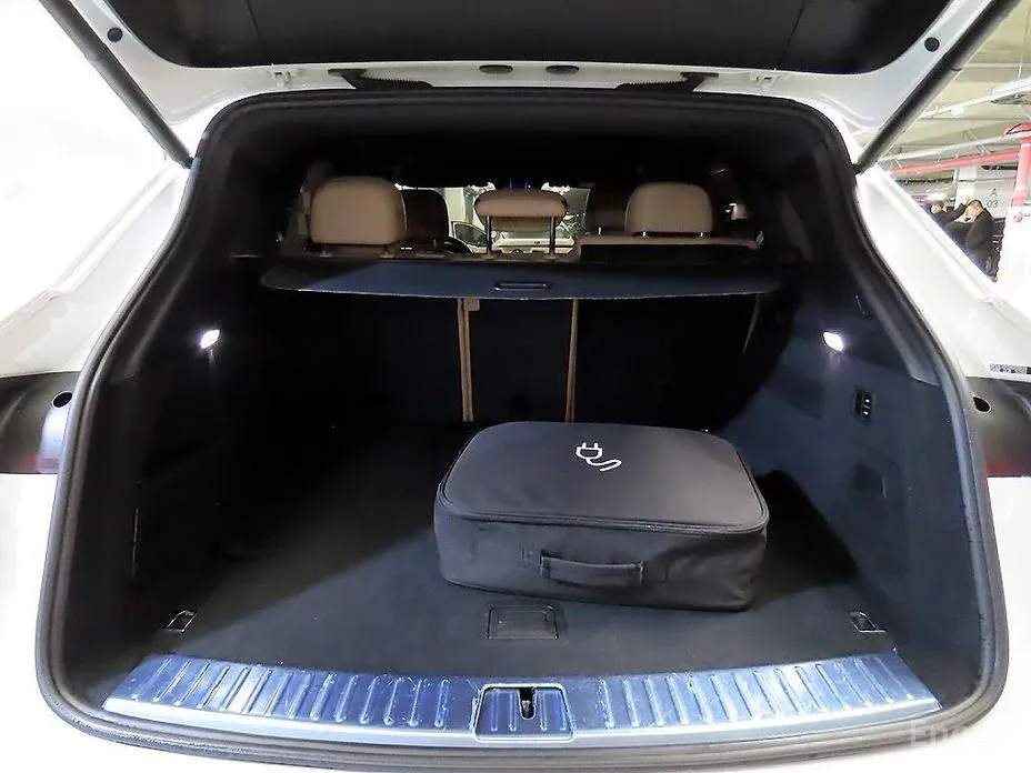 Фото 17 - Porsche Cayenne