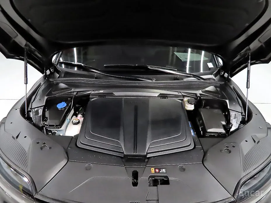 Фото 19 - Genesis GV60