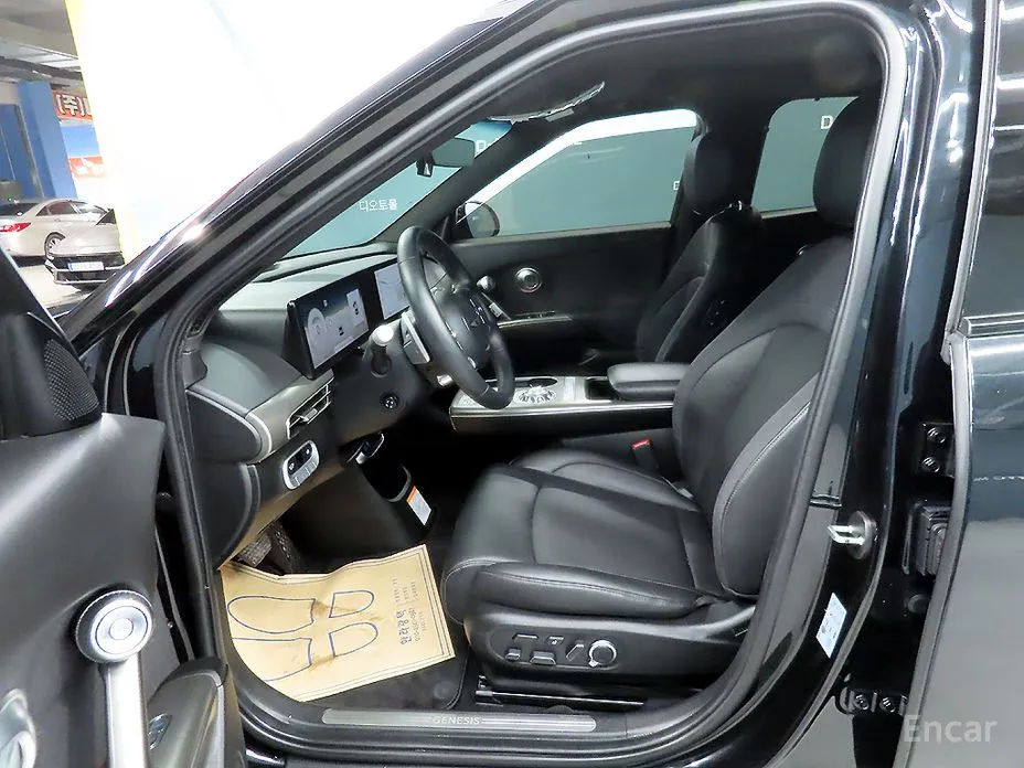 Фото 6 - Genesis GV60