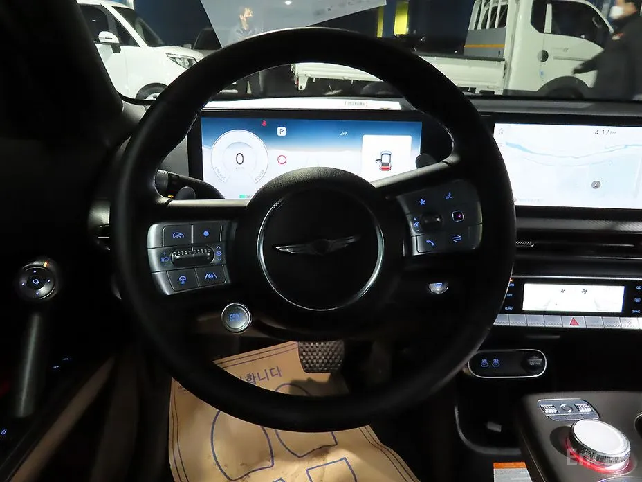 Фото 9 - Genesis GV60