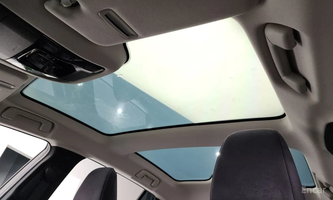 Фото 18 - Lexus RZ