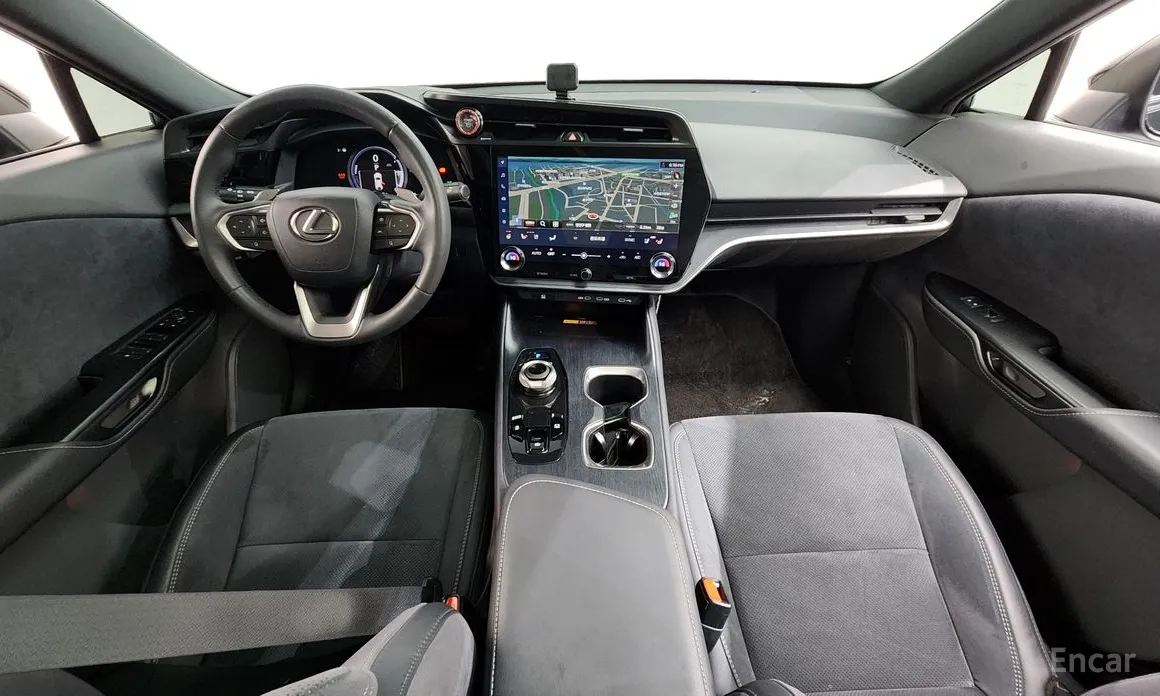 Фото 7 - Lexus RZ