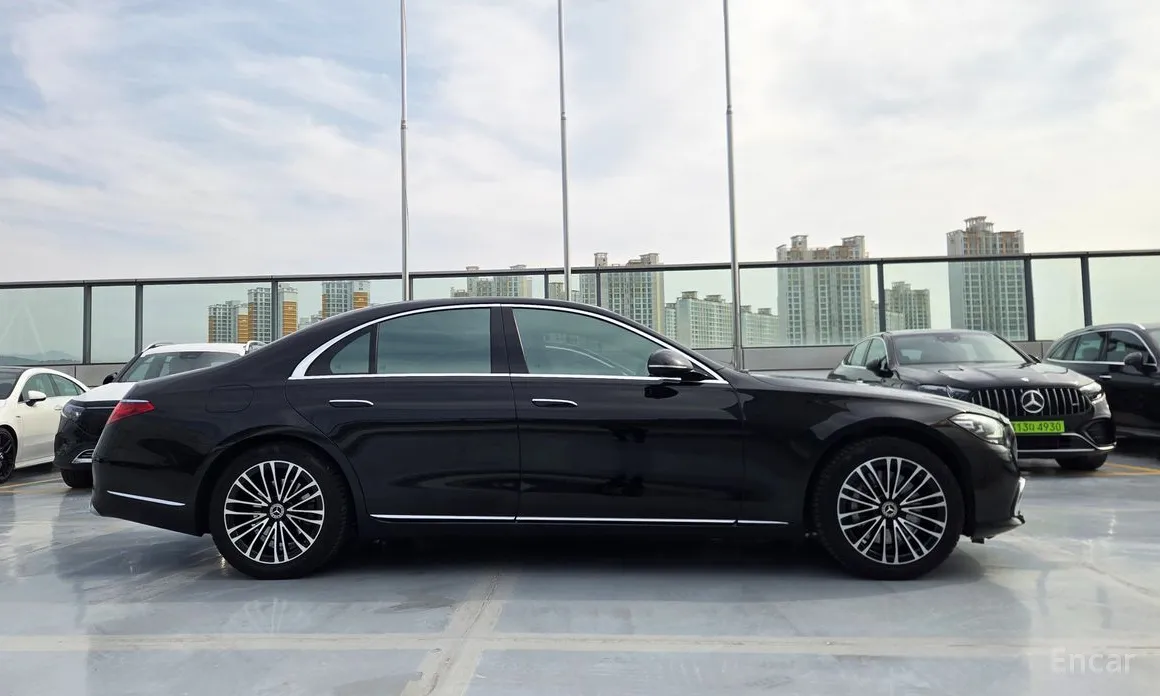 Фото 5 - Mercedes-Benz S-Class