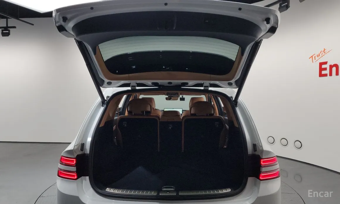 Фото 20 - Genesis GV80