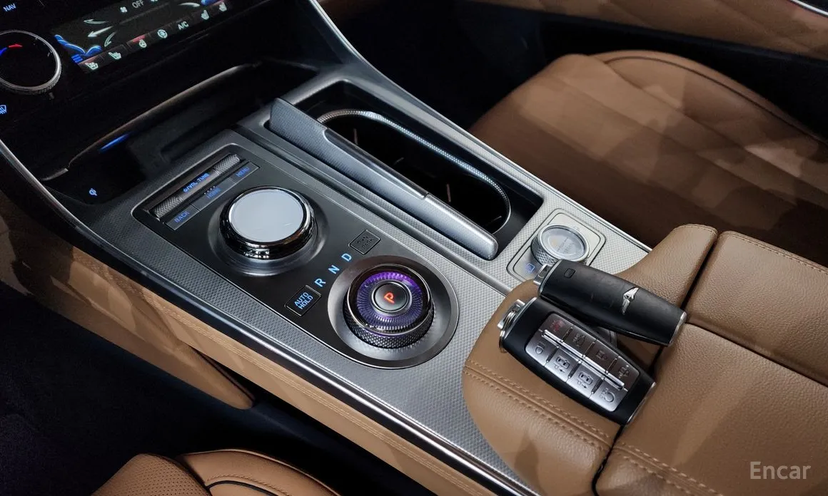 Фото 9 - Genesis GV80