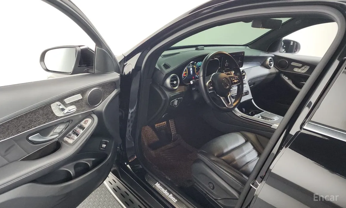 Фото 10 - Mercedes-Benz GLC-Class