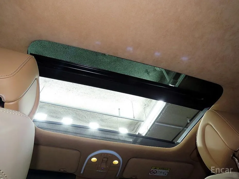 Фото 16 - Genesis G70