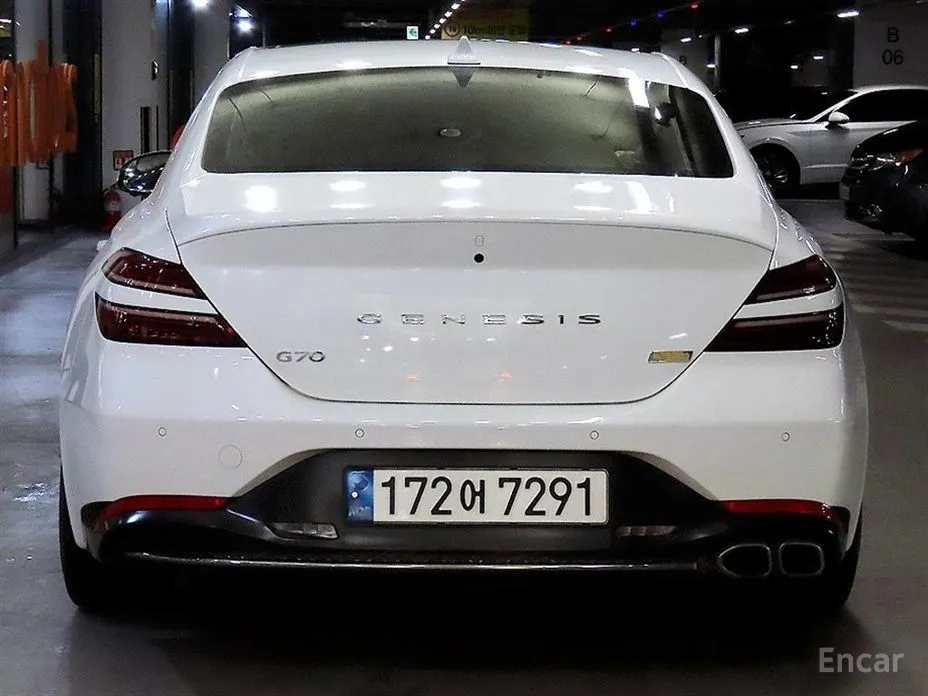 Фото 4 - Genesis G70