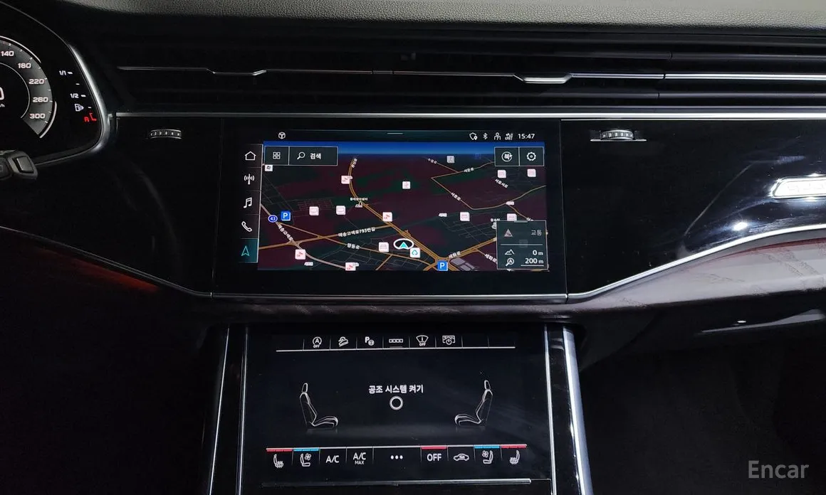 Фото 14 - Audi Q7