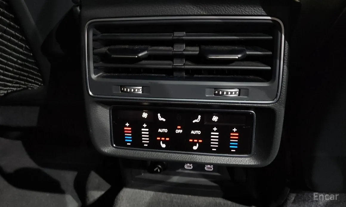 Фото 19 - Audi Q7