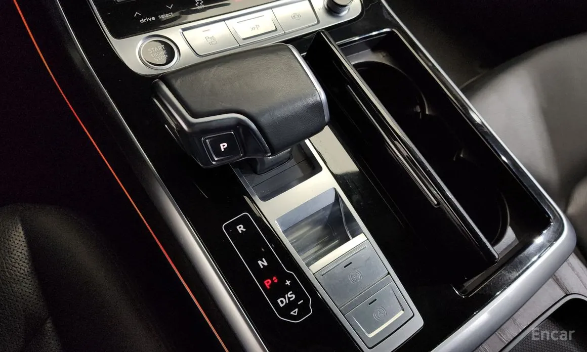 Фото 9 - Audi Q7