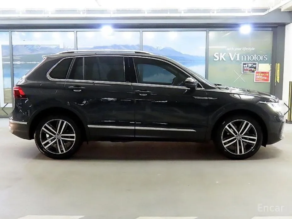 Photo 3 - Volkswagen Tiguan