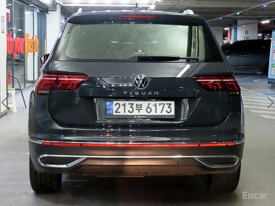 Photo 5 - Volkswagen Tiguan