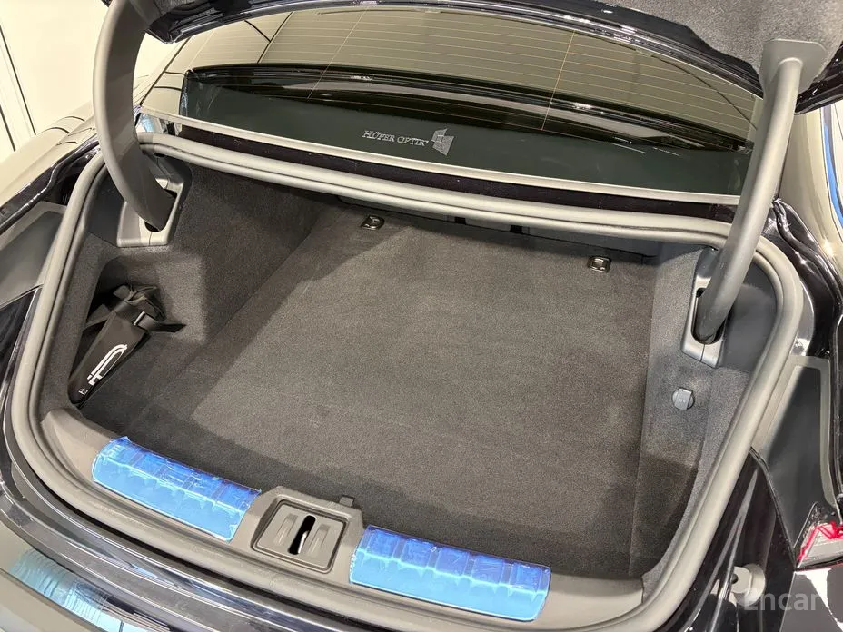 Фото 12 - Porsche Taycan