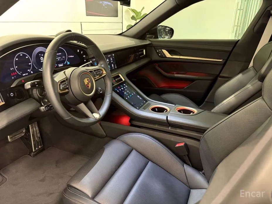 Фото 7 - Porsche Taycan