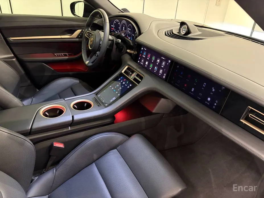 Фото 9 - Porsche Taycan