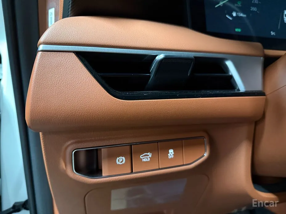 Фото 14 - Kia K8