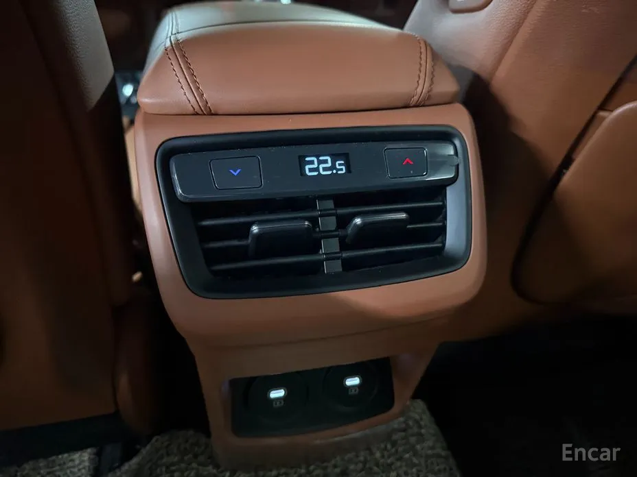 Фото 15 - Kia K8