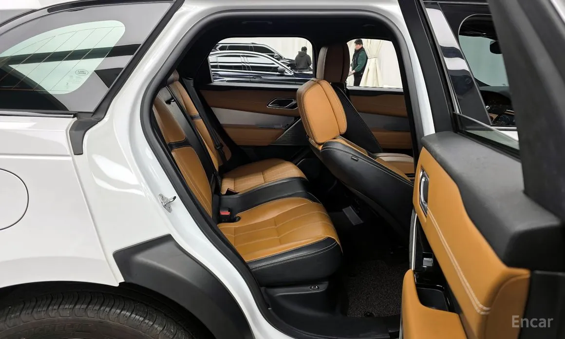 Фото 12 - Land Rover Range Rover Velar