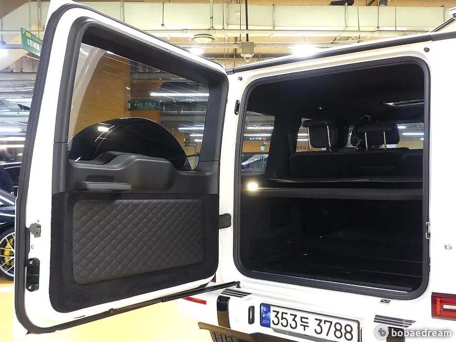 Фото 10 - Mercedes-Benz G-Class