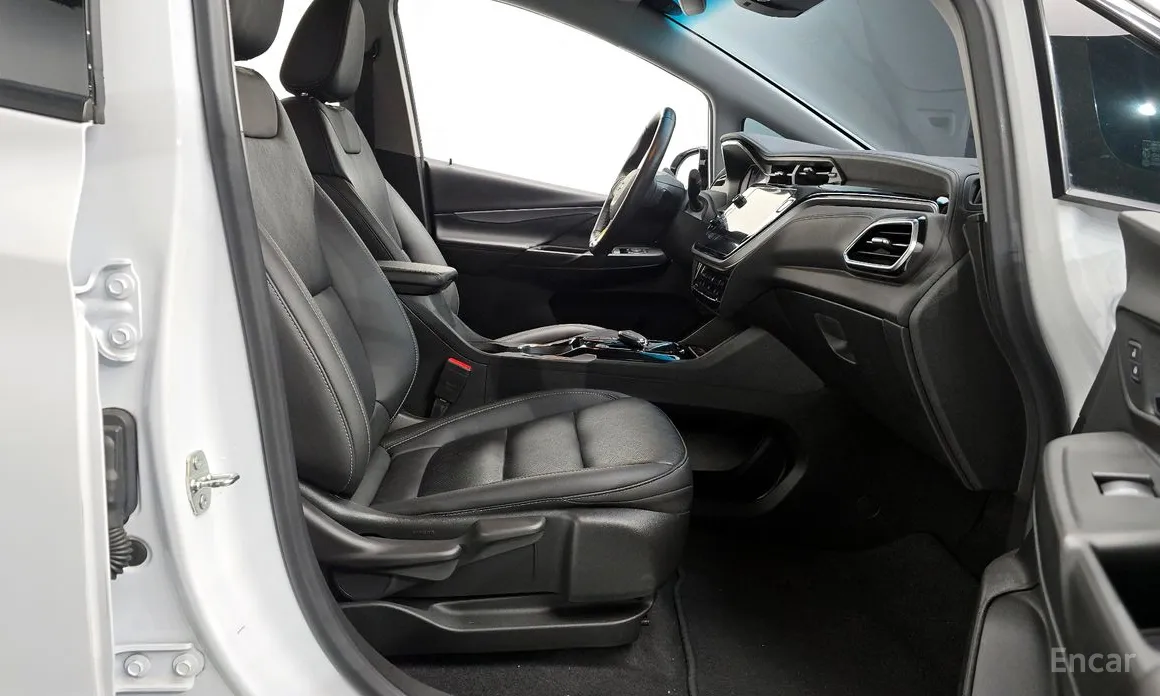 Фото 11 - Chevrolet Bolt EV