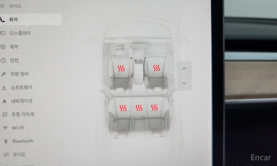 Фото 16 - Tesla Model 3