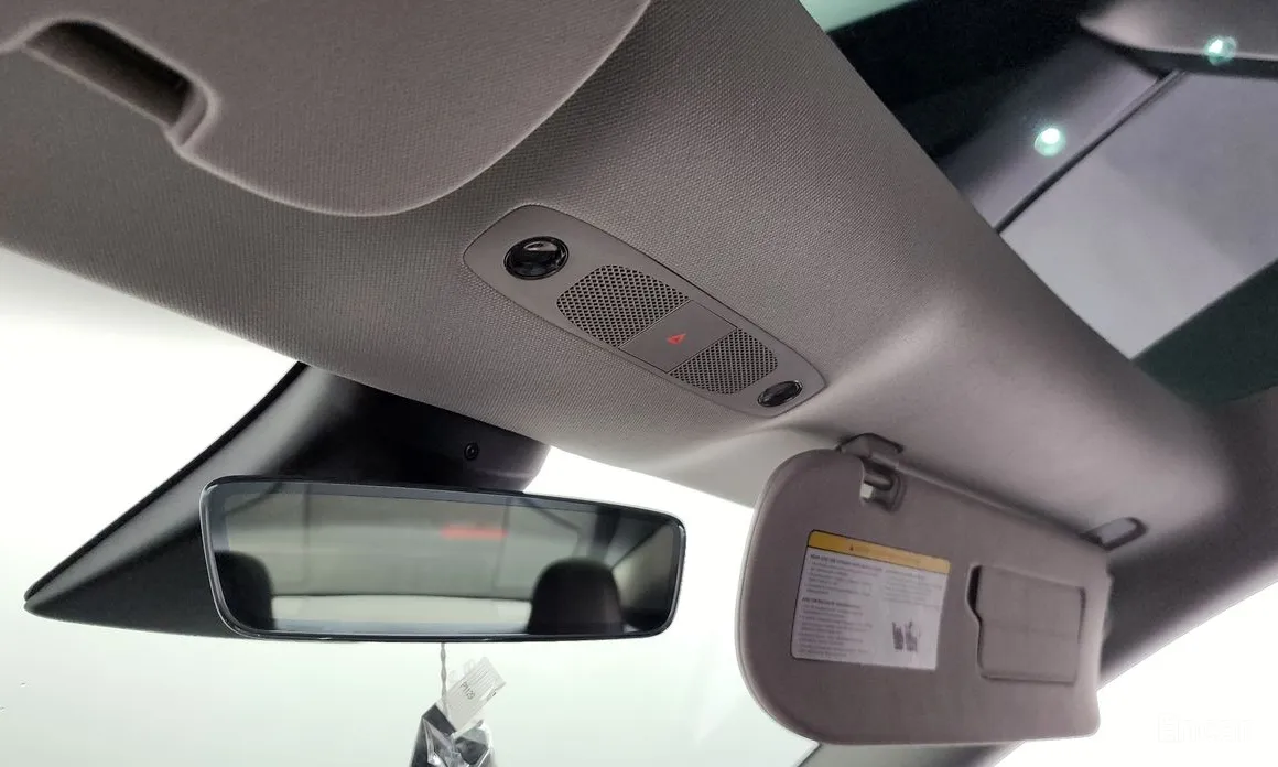 Фото 18 - Tesla Model 3