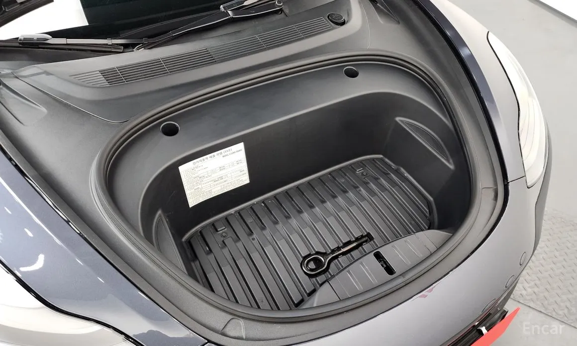 Фото 6 - Tesla Model 3