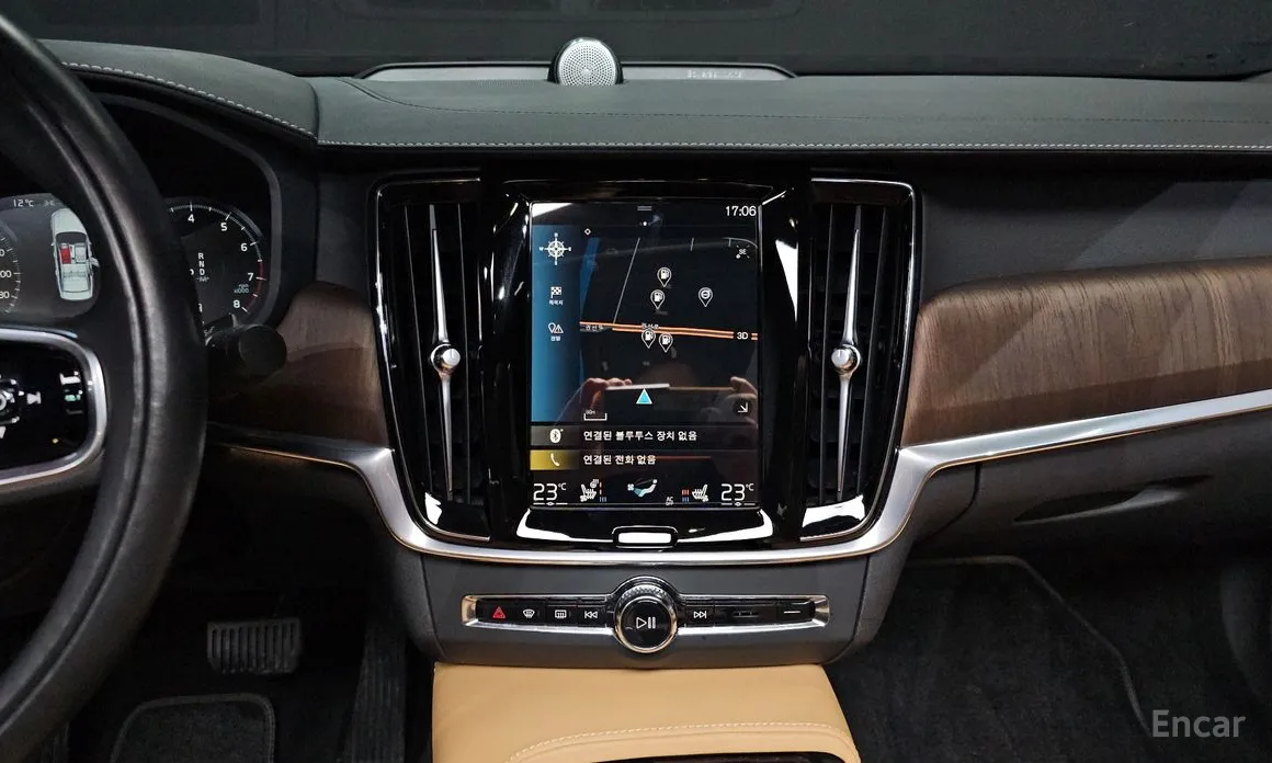 Фото 14 - Volvo S90