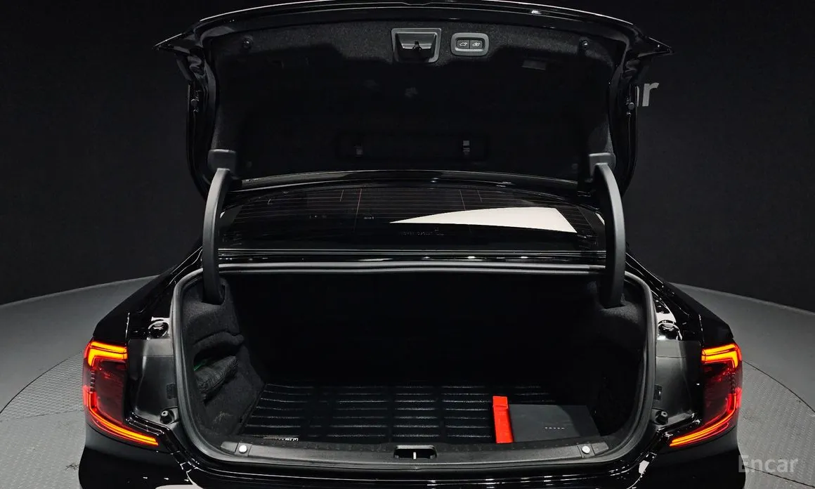 Фото 20 - Volvo S90