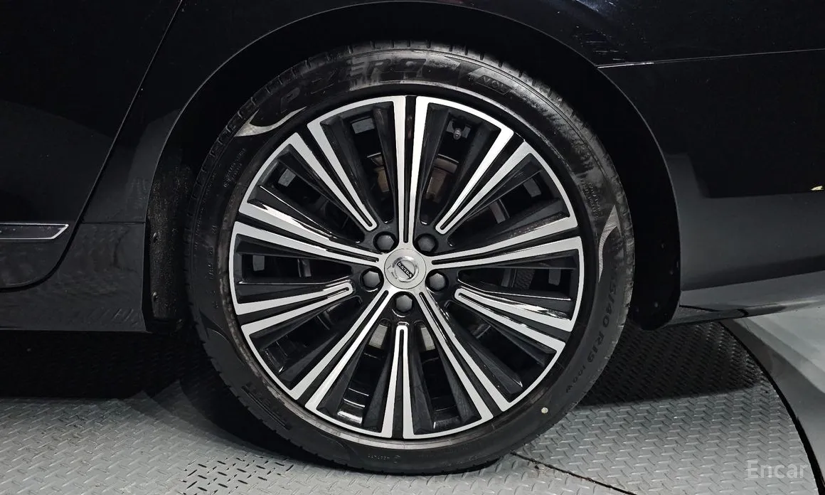 Фото 5 - Volvo S90