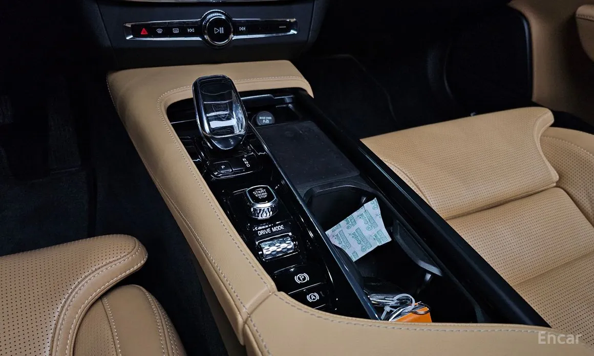 Фото 9 - Volvo S90