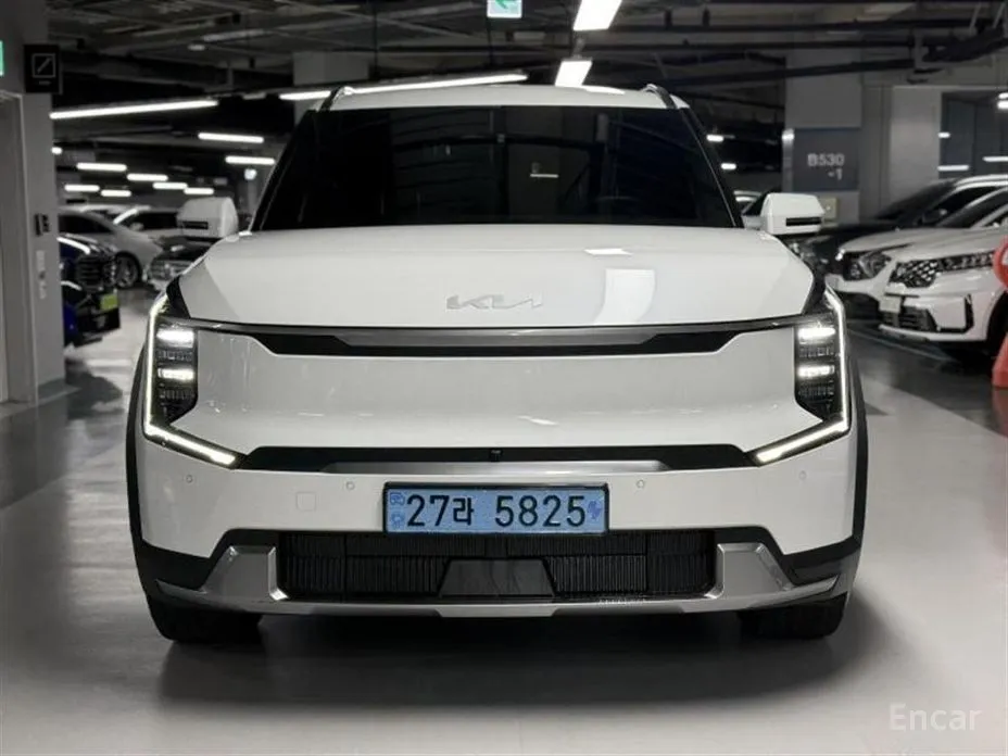 Photo 1 - Kia EV9
