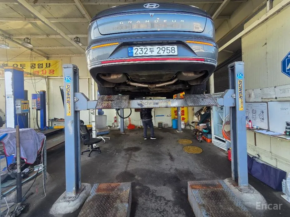 Фото 3 - Hyundai Grandeur