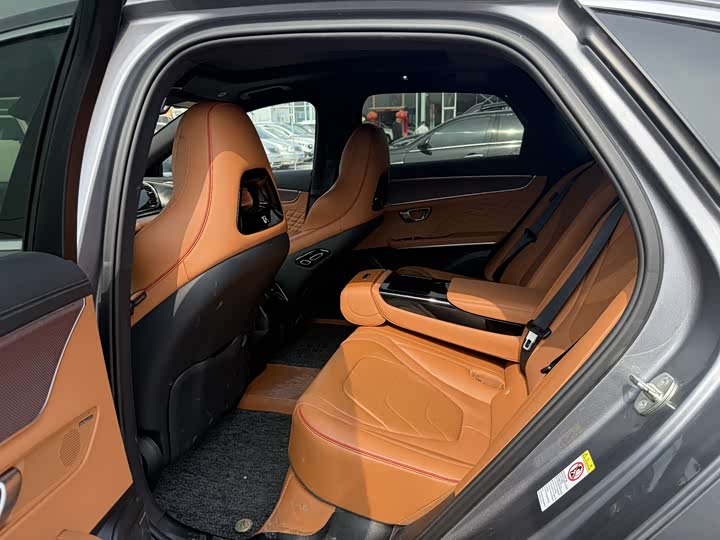 Фото 6 - BYD Han