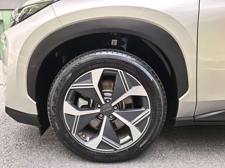 Photo 7 - GAC Aion V