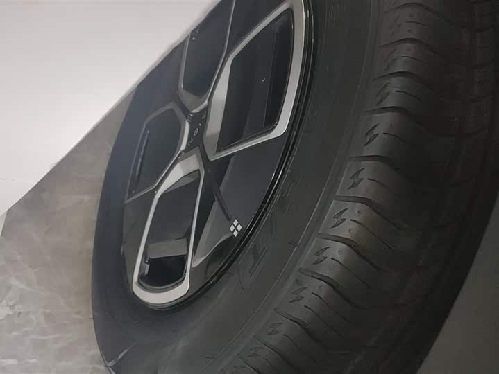 Фото 6 - GAC Aion UT