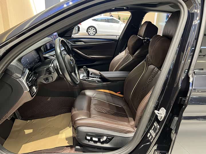 Photo 7 - BMW 5 Series