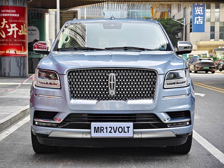 Photo 2 - Lincoln Navigator